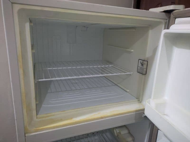fridge Dawlance 1