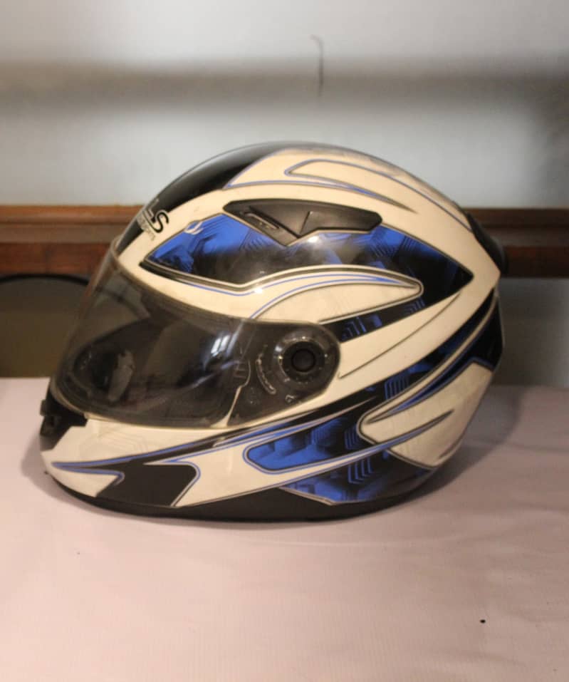 ZEUS / LS2 / HSL Helmets 6