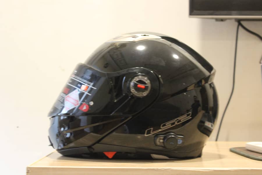 ZEUS / LS2 / HSL Helmets 8