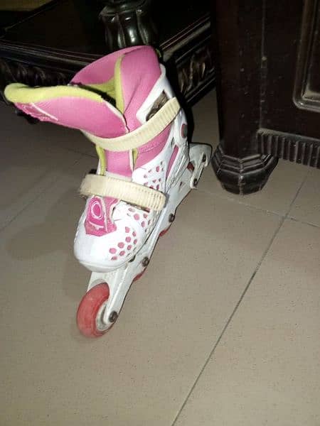 wheels boots good condition 0