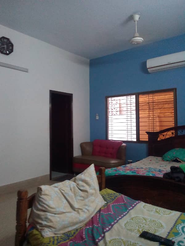 240 Yards Old Condition Leased House For Sale In Gulshan Block 1 For Sale 3