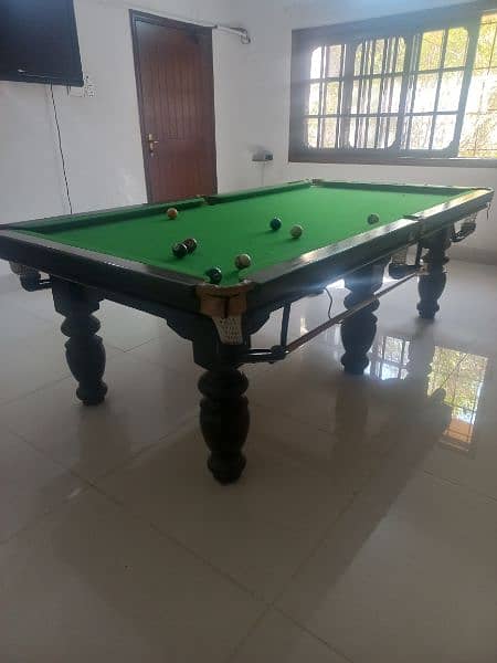 pool table or 8 ball snooker in mint condition 0