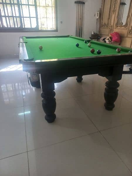 pool table or 8 ball snooker in mint condition 1