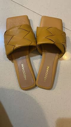 Mocciani Mustard shoes flat almost new worn twice