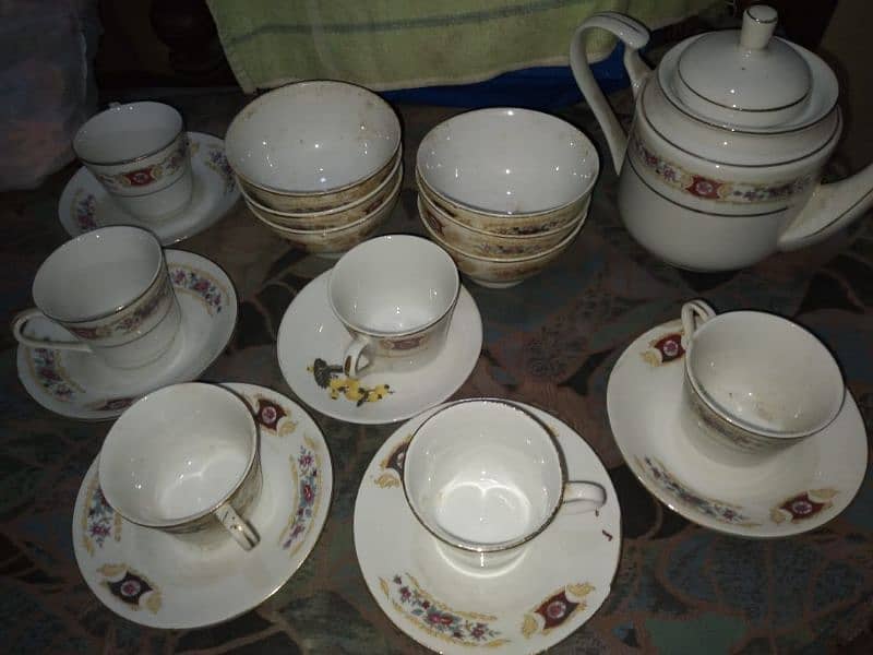 tea set and dessert bowls 1