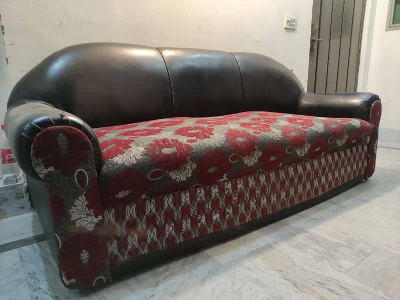 3 seater for urgent sale 0