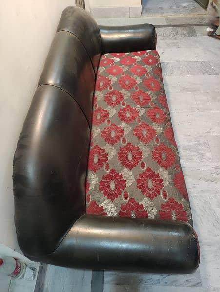 3 seater for urgent sale 1