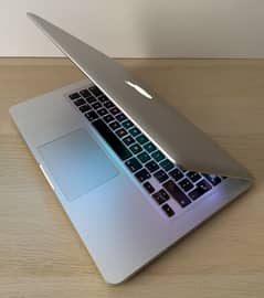 Apple MacBook Pro - 13" Display - Intel 2.5GHz - 4GB RAM - 128GB SSD