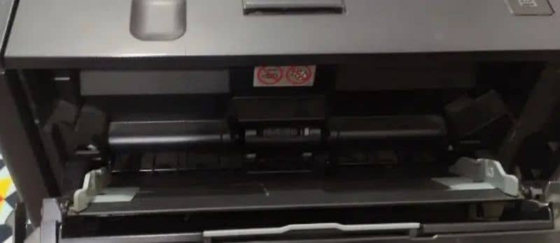 Hp printer in working  condition  with pinpack new Tonner 1
