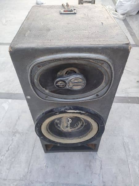 pioneer woofer/basetube/4 speakers 0