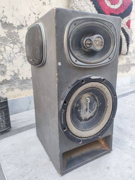 pioneer woofer/basetube/4 speakers 1