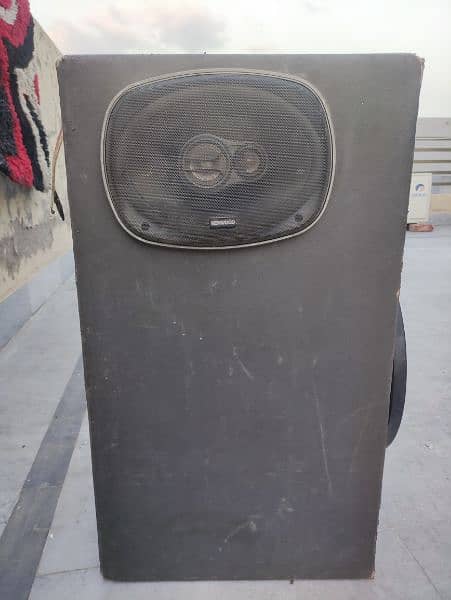 pioneer woofer/basetube/4 speakers 3