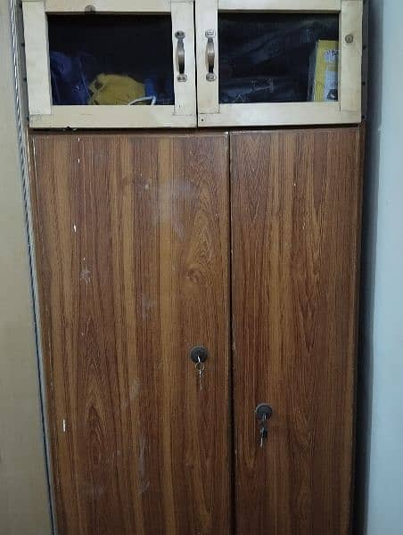 Wooden Cupboard/Wardrobe 0