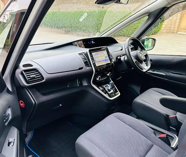 Nissan Sarena Hybrid E Power G Push Start Dual Auto Doors 7 Seaters 12