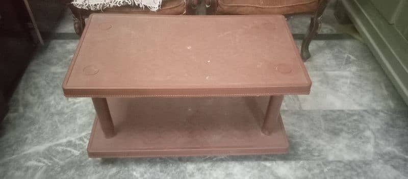 Table brown 0