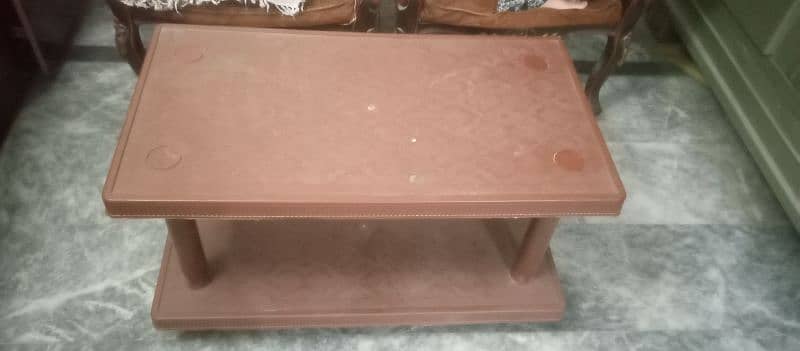 Table brown 1