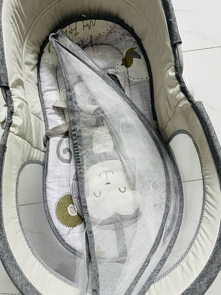 Mastela 4 in 1 bassinet 3