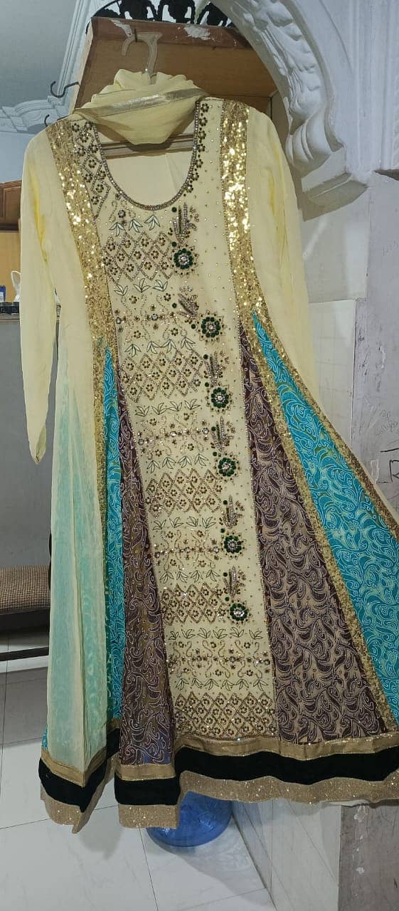 Slightly Used Fancy Ladies Dresses And Sarees 16
