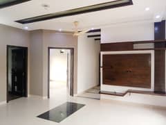 A Beautiful 1 Kanal Upper Portion Is Available For Rent In PHASE 6 DHA, Lahore.