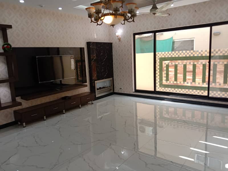 A Beautiful 1 Kanal House Is Available For Rent In PHASE 5 DHA, Lahore 1