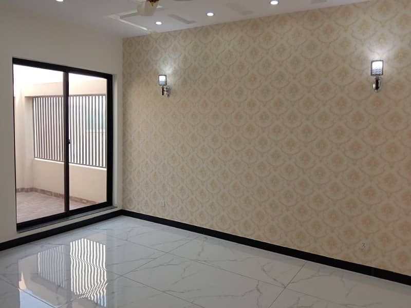 A Beautiful 1 Kanal House Is Available For Rent In PHASE 5 DHA, Lahore 4
