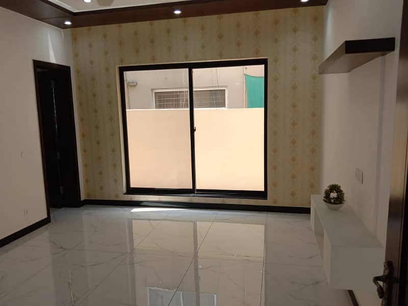 A Beautiful 1 Kanal House Is Available For Rent In PHASE 5 DHA, Lahore 11