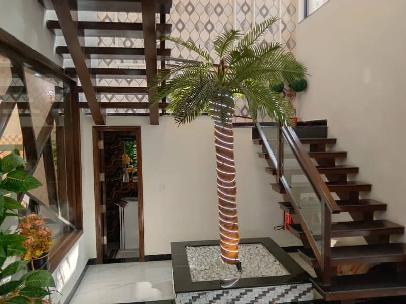 A Beautiful 1 Kanal House Is Available For Rent In PHASE 5 DHA, Lahore 15