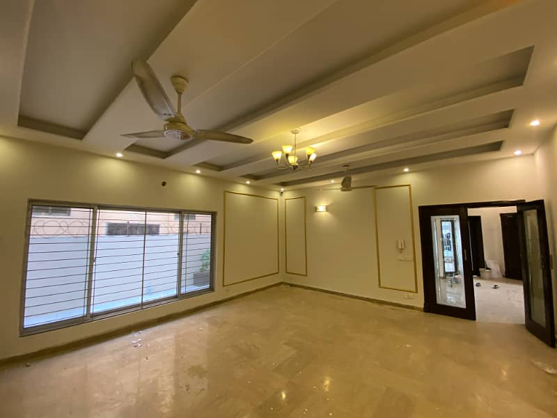 A Beautiful 1 Kanal House Is Available For Rent In PHASE 5 DHA, Lahore. 19