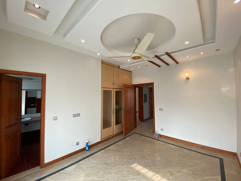 A Beautiful 10 Marla House Is Available For Rent In Phase 5 Dha Lahore 12