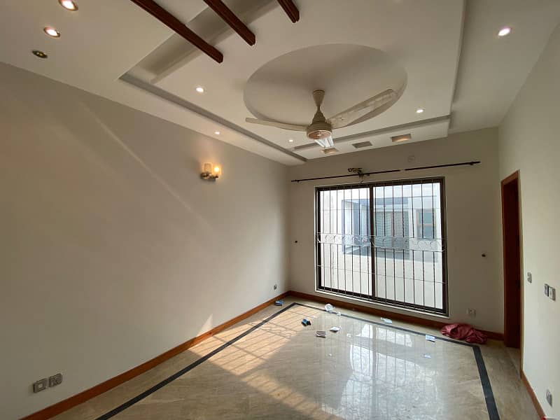 A Beautiful 10 Marla House Is Available For Rent In Phase 5 Dha Lahore 14