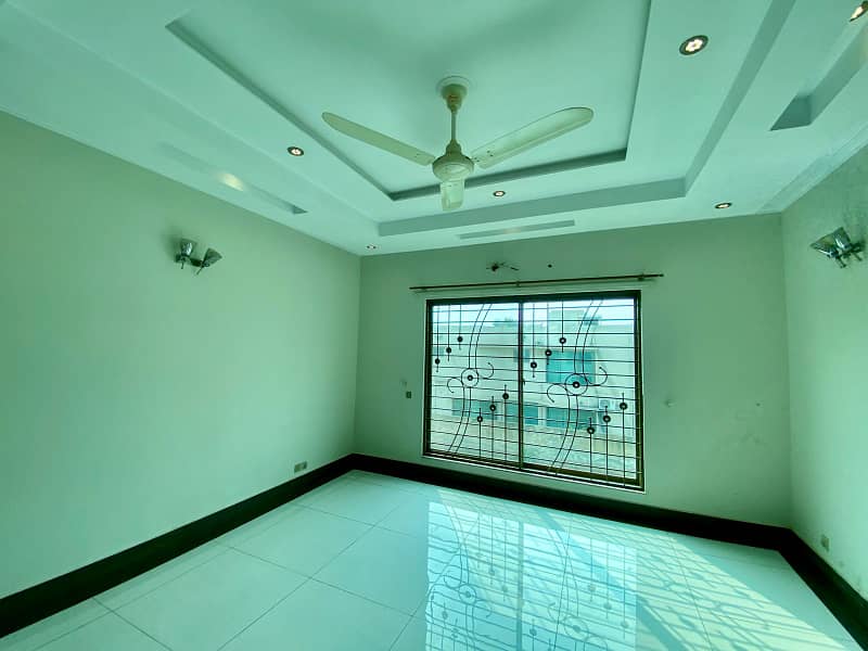 Most Amazing 1 Kanal House Is Available For Rent In PHASE 5 DHA, Lahore 4