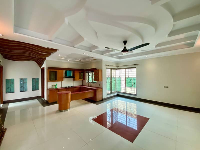 Most Amazing 1 Kanal House Is Available For Rent In PHASE 5 DHA, Lahore 6