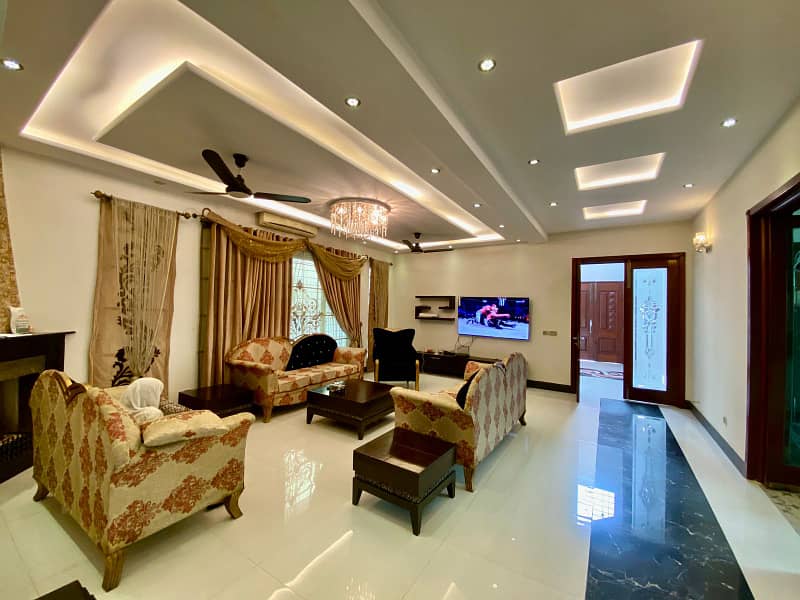 Most Amazing 1 Kanal House Is Available For Rent In PHASE 5 DHA, Lahore 16