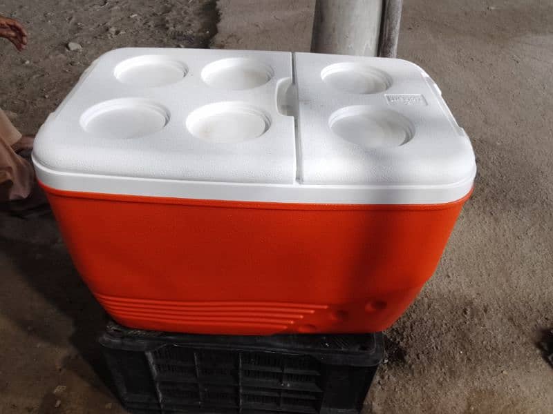 Ice Box For Rent 700 per day 2