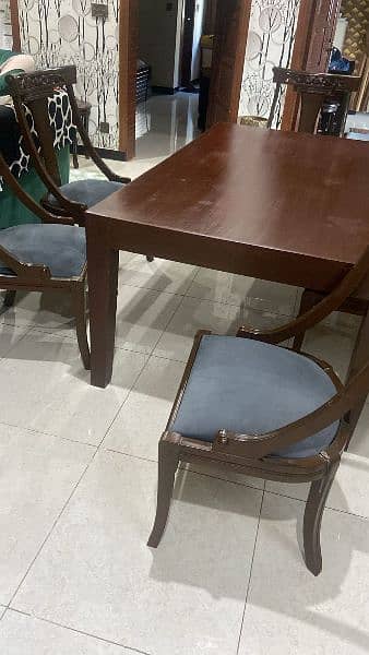 6 chairs and table 0