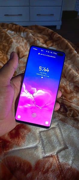 samsung galaxy s10+ with box and charger dualPTA VIP first hand phone 2