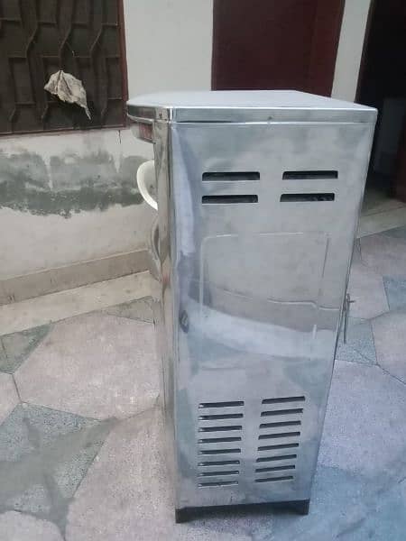 new water electric cooler not used. 03040111801 2