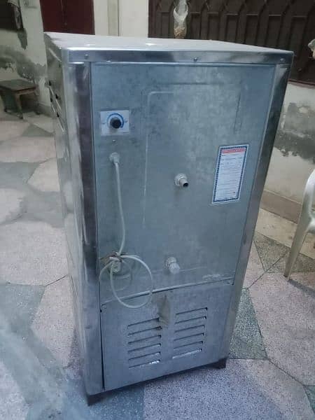new water electric cooler not used. 03040111801 5