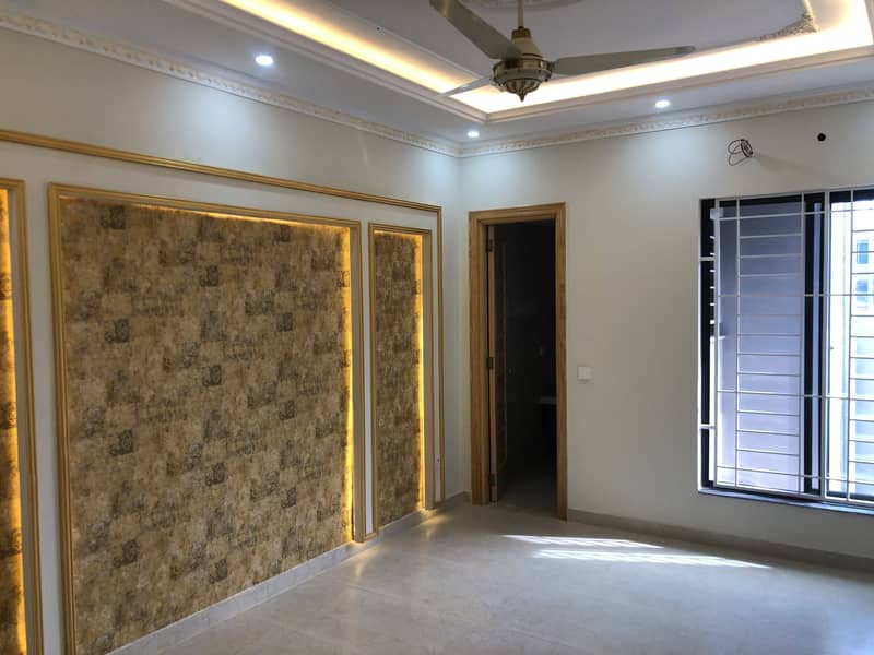 Very Elegant Brand new 10 marla House for sale in paragon society near to mosque and park 10
