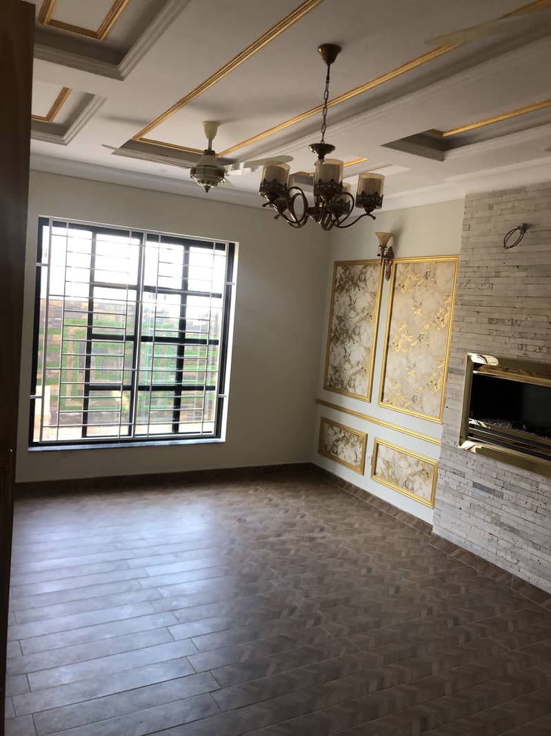 Very Elegant Brand new 10 marla House for sale in paragon society near to mosque and park 17