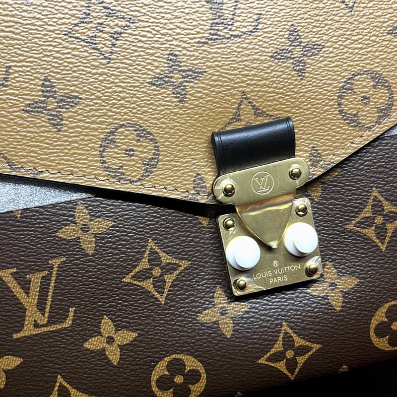 Louis Vuitton POCHETTE METIS 1