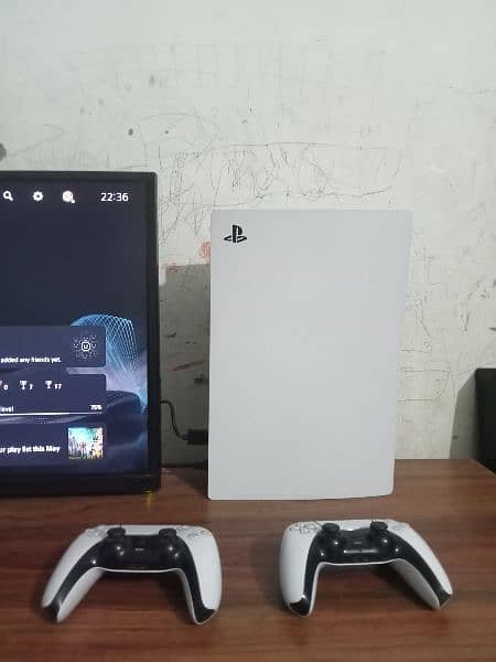PS5 1TB with 2 controller 1