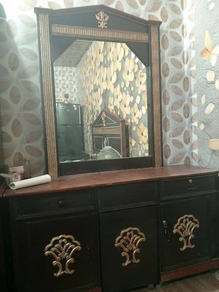dressing table 0
