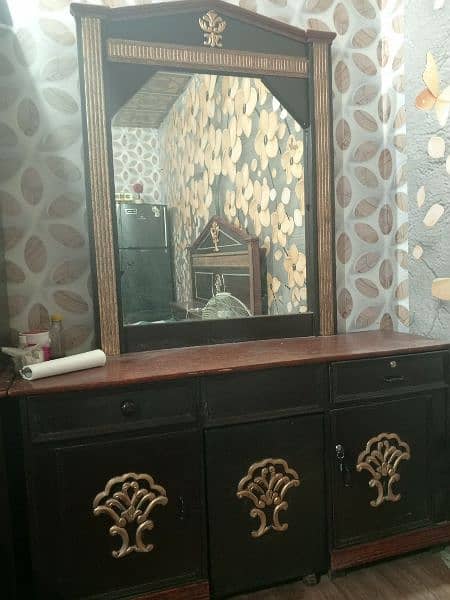 dressing table 1