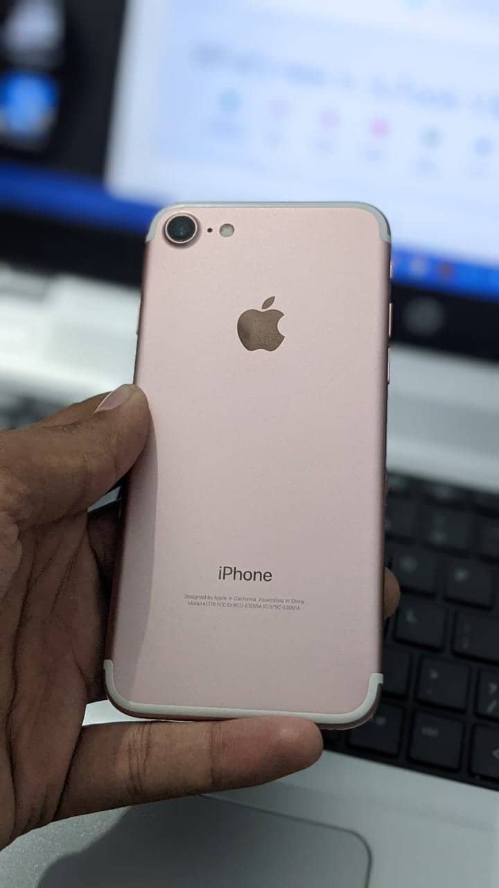 iPhone 7 128GB  |  WaterPack  |  PTA Approved 0