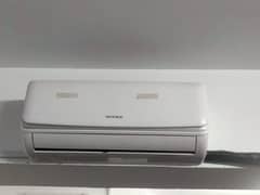 Cool and heat AC //  1 month used
