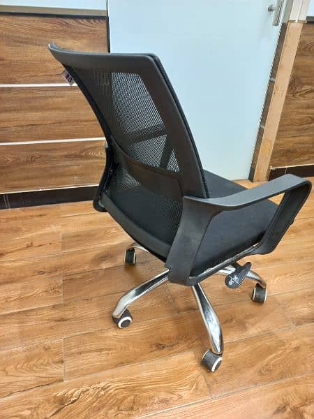 Office Chair / Revolving chair 1