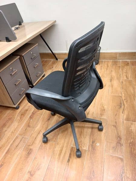 Office Chair / Revolving chair 4