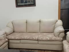 seven seater sofa set in a very good condition.