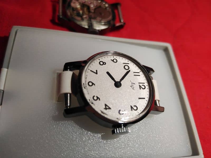 For Sale
#kyewatch
Unused #wristwatch women simple design dial Ray, 0
